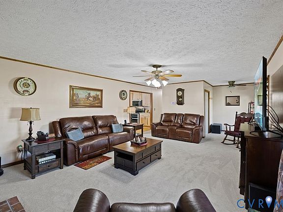 5th image of 2775 Military Rd