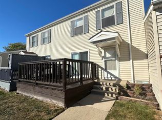 28219 Raleigh Crescent Dr, Chesterfield, MI 48051