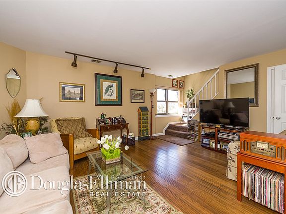 2nd image of 146 Albany Blvd APT 22D
