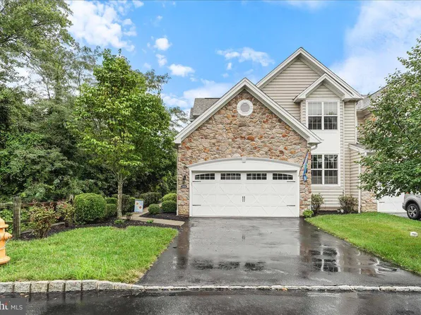 2654 Primrose Ct, Chester Springs, PA 19425