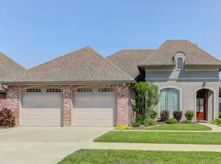 102 Hacienda Ln, Lafayette, LA 70508