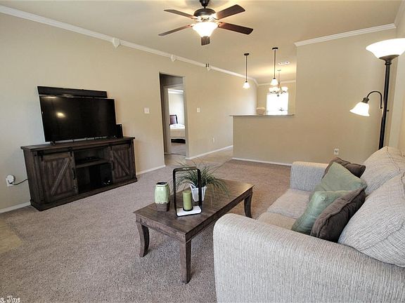2nd image of 1109 Matehuala Blvd