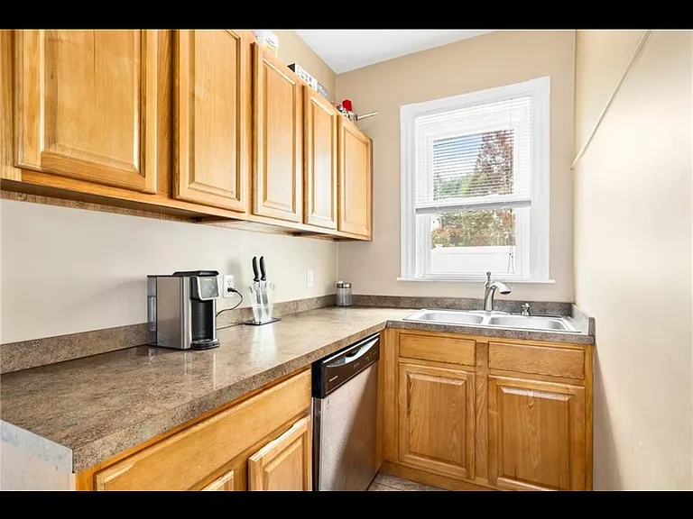 1476 Plainfield Pike — Photo 3