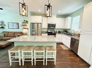 510 Hummingbird Ln, Imperial Beach, CA 91932