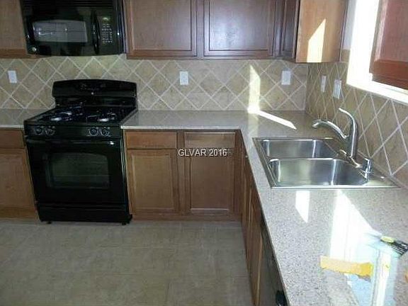 3rd image of 5468 Mercury Springs Dr