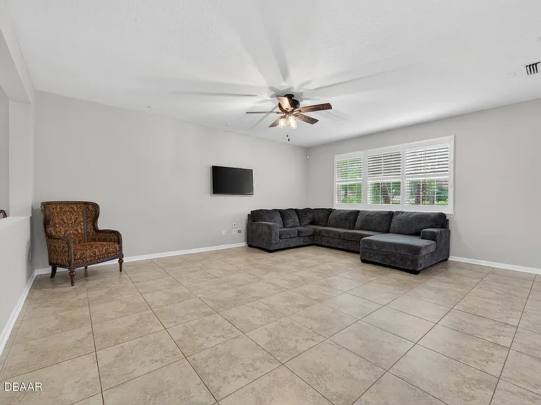 129 Formby Grande Ave — Photo 11