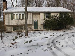 116 Mikes Rd, Bartonsville, PA 18321
