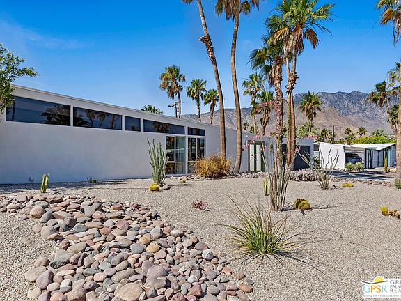 3rd image of 589 Sycamore Cir