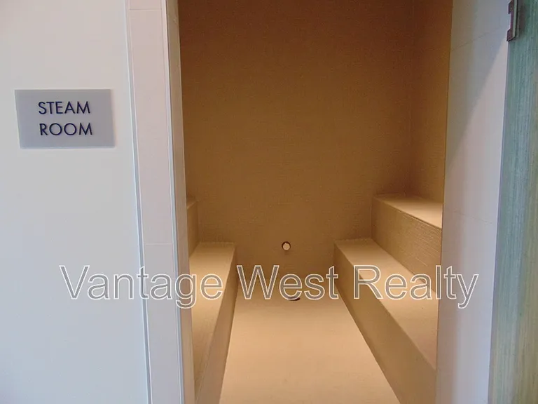 1626 Water St #1105 — Photo 32