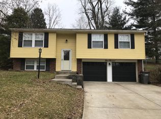 300 Carmell Dr, Pittsburgh, PA 15241