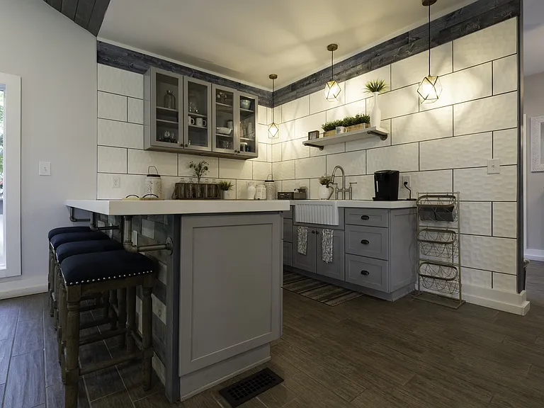 Laurel Woods Apartments — Photo 15