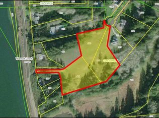 9 & 10 Meadowood Ln, Tillamook, OR 97141