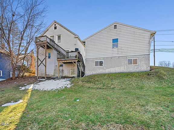 3rd image of 629 Hoosick Road