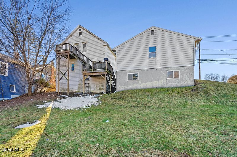 3rd image of 629 Hoosick Road