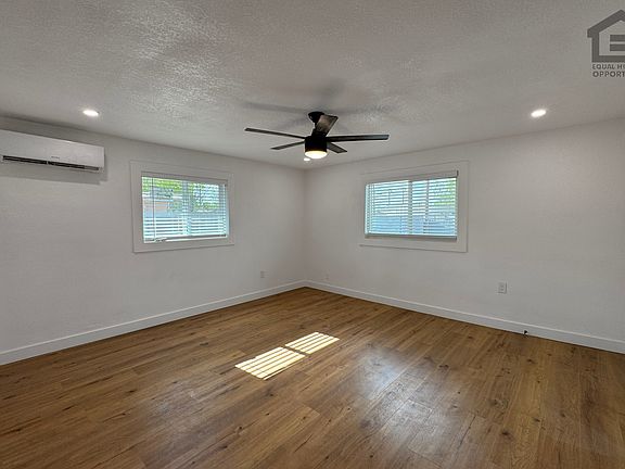 4th image of 1017 E Moreland St APT 3