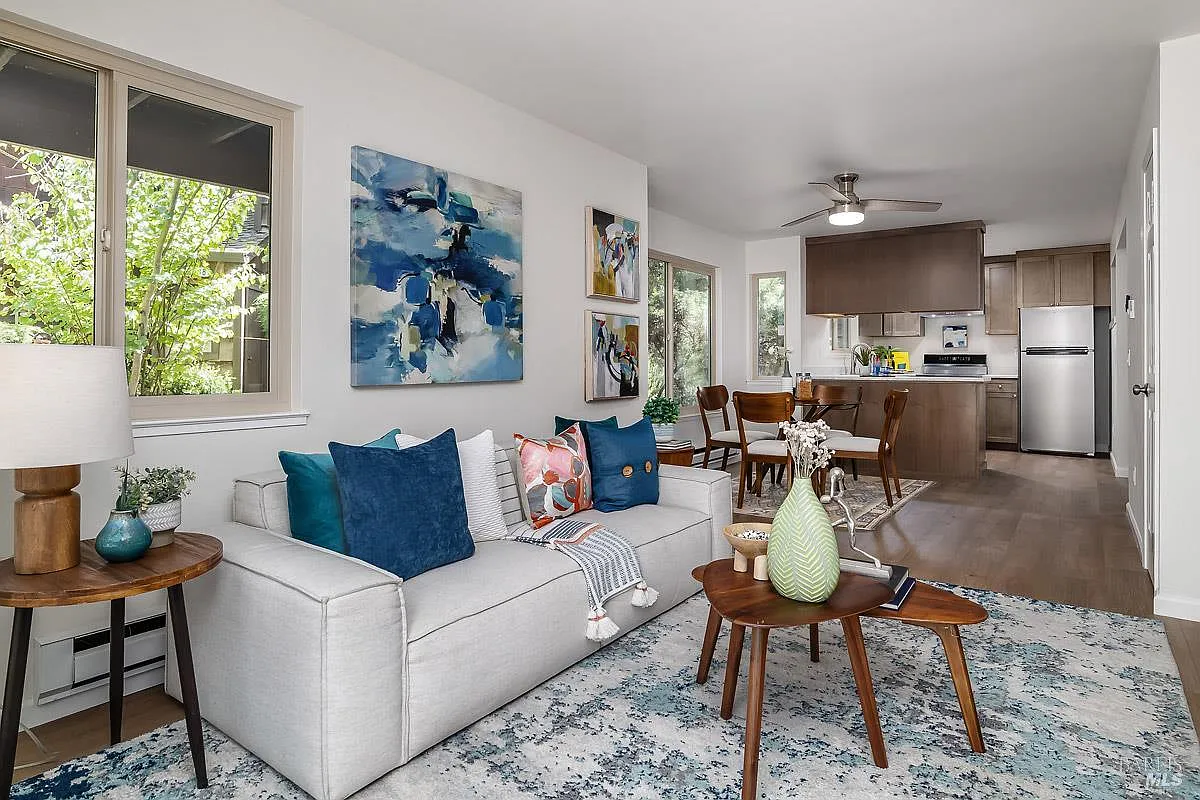 1484 Parkway Drive - Photo 6