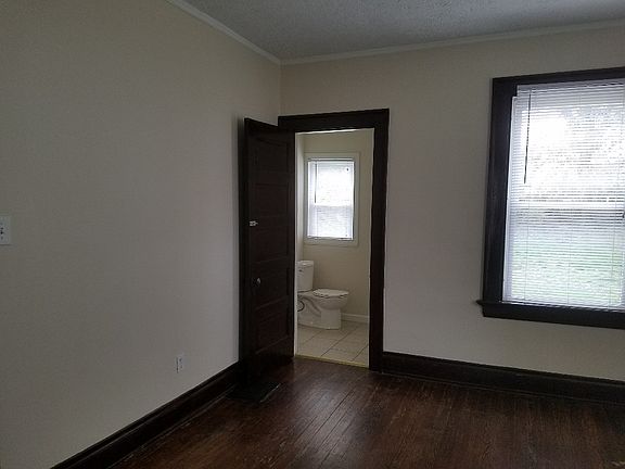 3rd image of 4717 Glenshade Ave