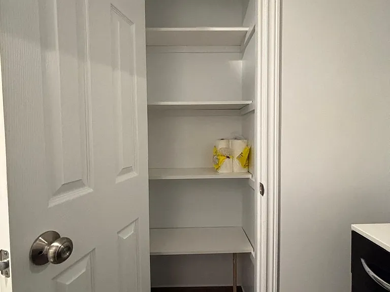 23 Vanwood Cres #BASEMENT — Photo 13