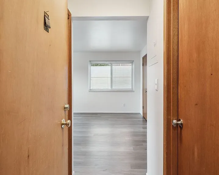 5502 29th Ave NE — Photo 11
