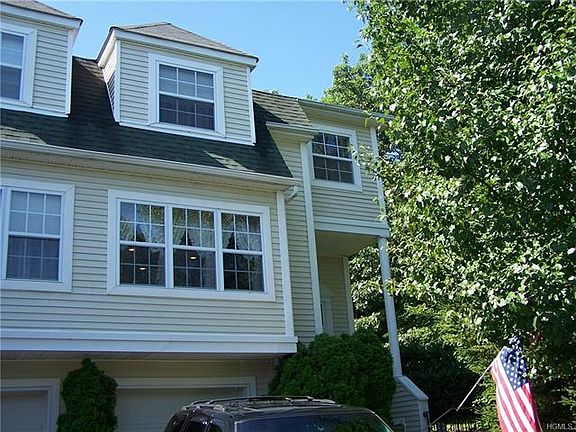 2nd image of 215 Sara Ln
