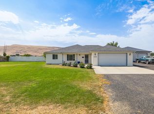 103901 W Pauline Rd, Prosser, WA 99350