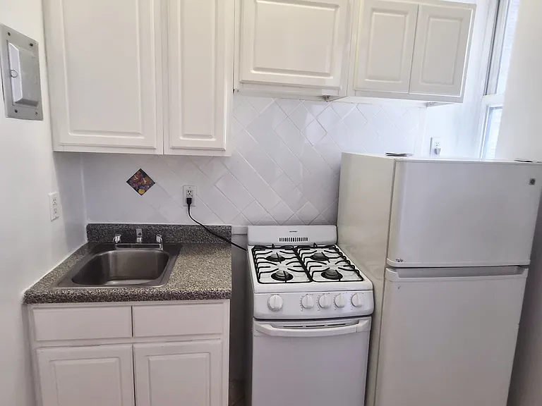 343 W 85th St #57 — Photo 4