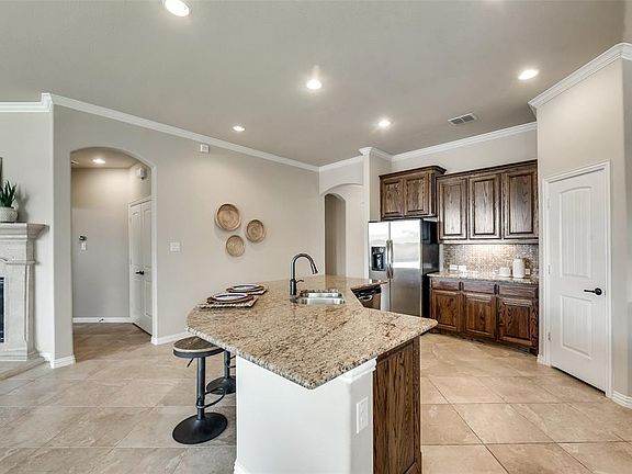 5th image of 5525 Sundale Dr
