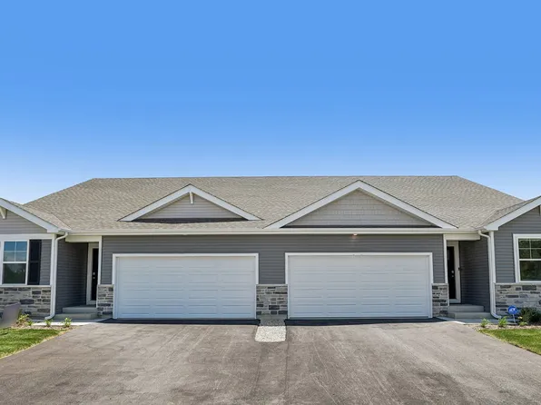 810A Concord Cir, Burlington, WI 53105