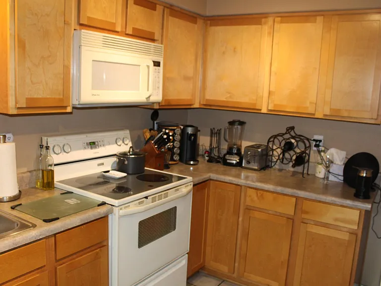 3301 E Kelton Ln #103 — Photo 10