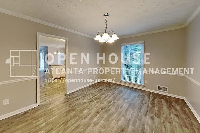 1308 Chesapeake Dr SW — Photo 10