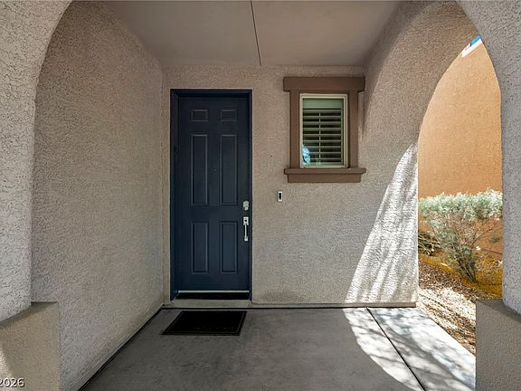 3rd image of 10982 Great Sioux Rd