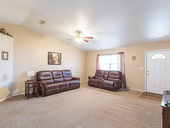 4th image of 1603 Derrick Dr