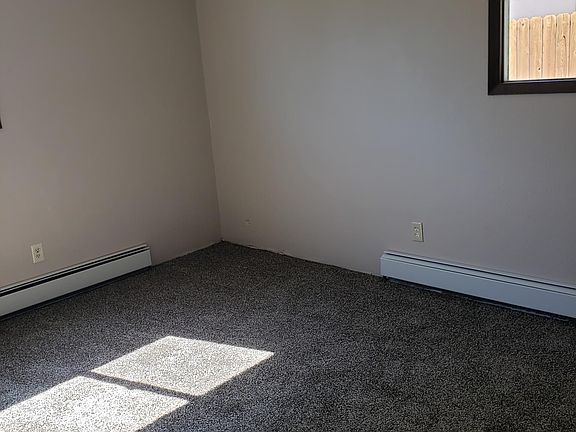 5th image of 209 E Monroe Ave
