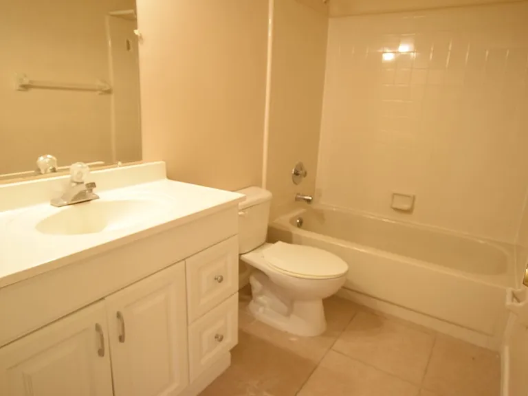 112 Cory Ln — Photo 9