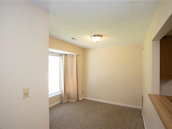 5th image of 379 E Montcastle Dr Unit D