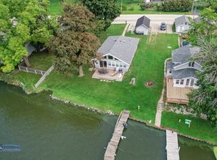 1105 N River Rd, McHenry, IL 60051