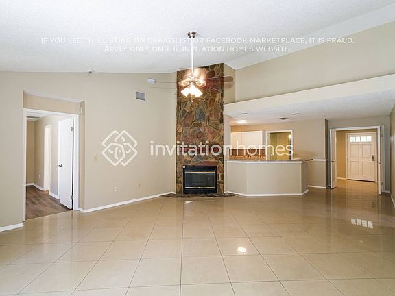 5th image of 901 Sandywood Dr