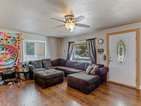 5th image of 5711 Wildwood Dr