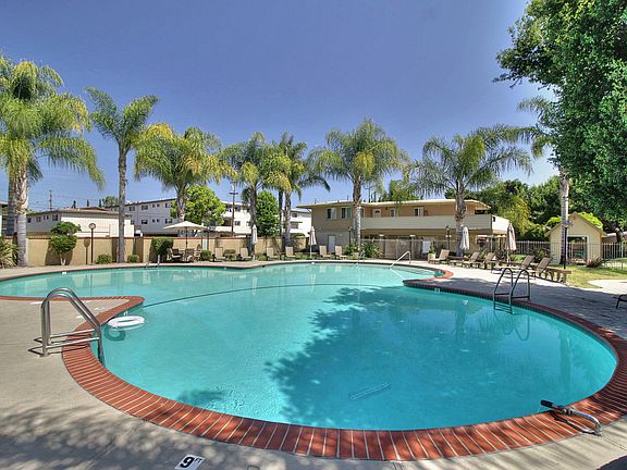 3rd image of 2290 California St #2B-2Ba-790Sqft