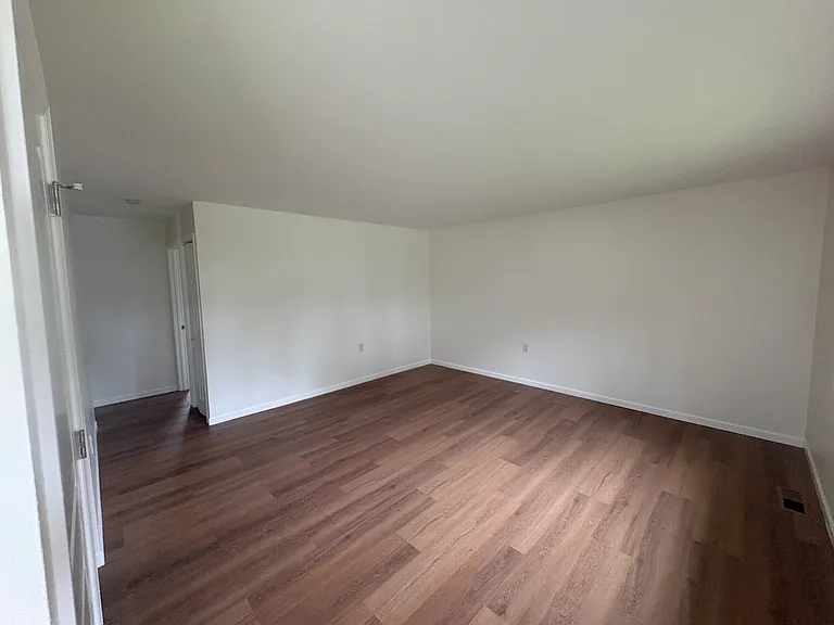 752 Fremont Rd — Photo 2