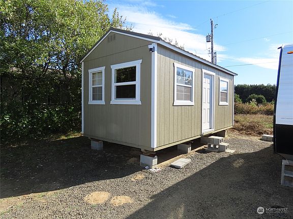 5th image of 311 W Cabin Lane