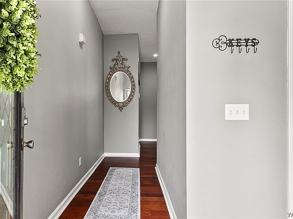 2nd image of 2616 Stardust Dr
