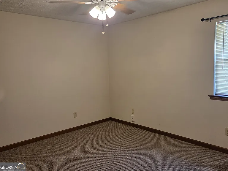 8437 Pineland Dr — Photo 14
