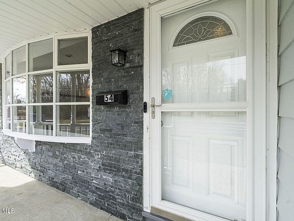 3rd image of 54 Forts Ferry Road