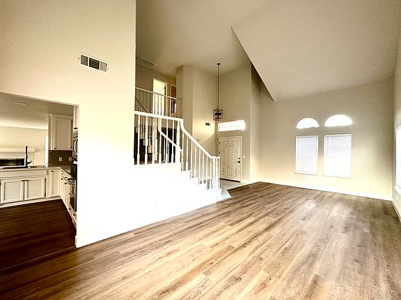 5th image of 1082 Whispering Pines Dr