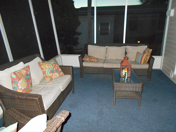 SCREEN PORCH