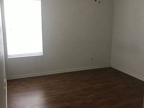 5th image of 1026 W Tarleton St #101
