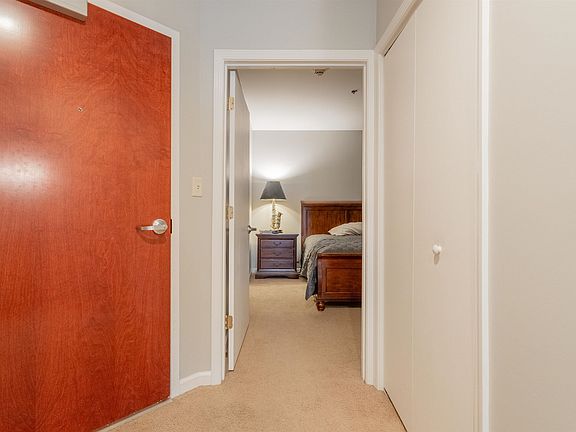 5th image of 250 S Main St Suite 413
