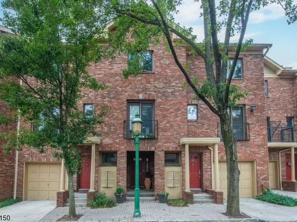 62 Mews Ln, South Orange Village Twp., NJ 07079