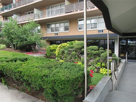 Sold by Bergen Basin Real Estate | media 9